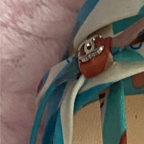 Channel sandals. - Picture 3 of 12